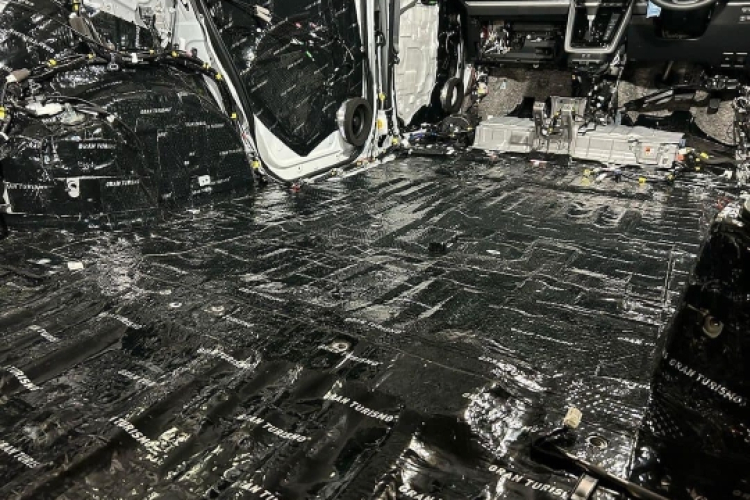 Cách Âm - Chống Ồn Khoang Máy Xe Hơi